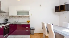 Pleasant flat with garden, barbeque & terrace - Image 4