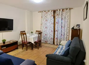 Holiday apartment with terrace & pool | Mountain view - Image 5