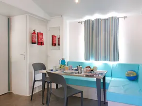 Flat with terrace, pool & barbeque - Image 5