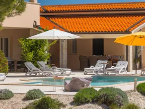 Holiday home with private pool, terrace & sauna - Image 4