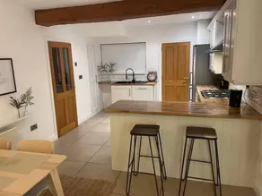 Family-oriented charming holiday home with garden - Image 2