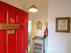 Cottage with garden - Image 4