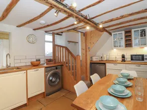Cottage with terrace - Image 3