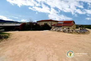 Family-oriented cottage with hot tub, garden & terrace | Garden view - Image 3