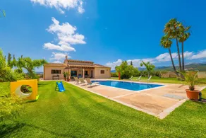 Villa with private pool, terrace & barbeque - Image 4
