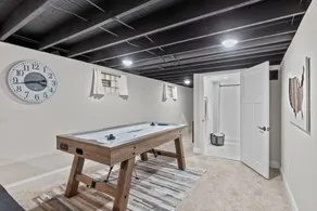 Fully Stocked 4BR Bungalow Near Tower Grove Park & The Grove Free Parking - Image 5