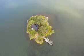 Cabin on private island in Stockholm's archipelago - Image 5