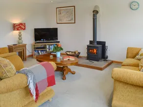 Children-friendly cottage with terrace, garden & BBQ | Pet-friendly - Image 3