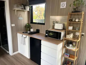 Romantic Tiny House Getaway Near Adelaide and Barossa Valley South Australia - Image 3