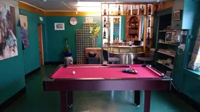 Holiday home with barbeque & garden - Image 2