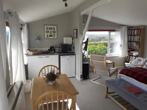 Cottage with garden - Image 5