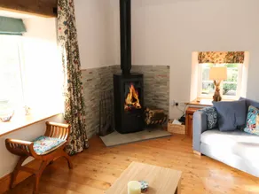 Children-friendly cottage with garden & hot tub | Pet-friendly - Image 3