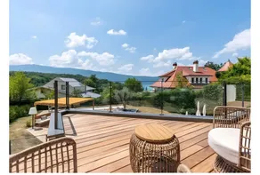 Villa entièrement équipée avec piscine privée, jardin et terrasse | Vue jardin | Adaptée au travail à distance - Image 5