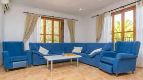 Apartment with garden, pool & barbeque - Image 2