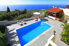 House with terrace, barbecue & garden - Image 2