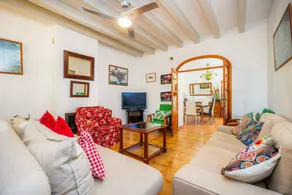 Fully equipped house with garden, terrace & private pool | Mountain view | Dogs allowed - Image 3