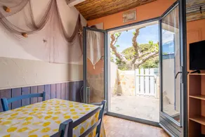 House with terrace, garden & barbeque - Image 5