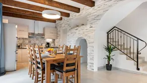 Holiday home with pool, terrace & garden - Image 4