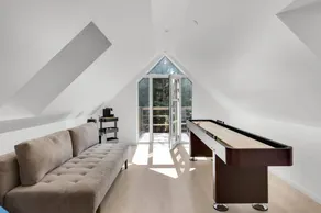 Fully equipped big holiday home with hot tub, pool & barbecue | Sea view | Pets are welcome - Image 4