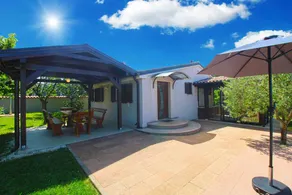 Holiday home mit Pool und Klimaanlage - Image 3