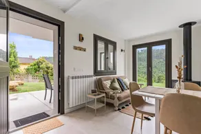 Apartment 'Tierra' with Sea Views, Private Terrace and Wi-Fi - Image 2