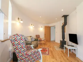 Cottage with 2 rooms for 4 persons - Image 4