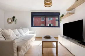 Apartment with heated pool - Image 4