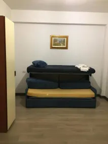 Apartment with terrace - Image 4