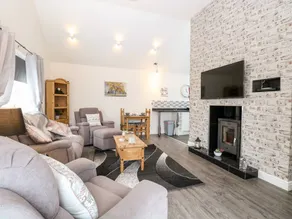 Fully equipped cottage with garden | Beach view | Close to the beach | Pets are welcome - Image 3