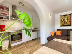 House with BBQ, private pool & terrace - Image 3