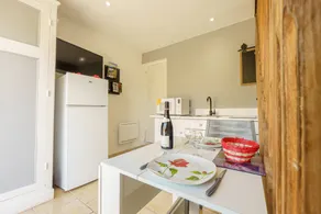 Children-friendly cottage with barbeque, jacuzzi & pool | Garden view - Image 3