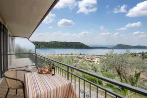 Merveilleux appartement de vacances avec terrasse, barbecue et jacuzzi | Vue ville | Avec animaux admis - Image 2