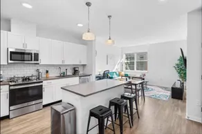 Family Friendly Deluxe 2 Bedroom Condo Only 25 mins to Soho - Image 5