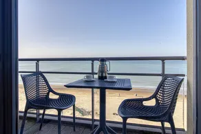 Apartment for 4 people with balcony with seaview - Image 2