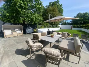 Grande casa vacacional totalmente equipada con terraza, jacuzzi y sauna | Vistas a la ciudad | Admite perro - Image 4