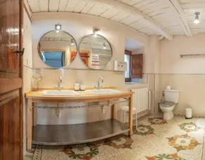 Holiday home | Mountain view | Perfect for remote work - Image 3