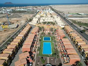Family-friendly wonderful house with terrace, pool & barbeque | Garden view | Next to the beach - Image 4