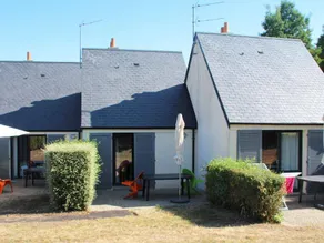 Children-friendly beautiful house with heated pool | Pets are welcome - Image 4