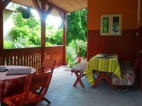 Holiday home with terrace, garden & barbeque - Image 5
