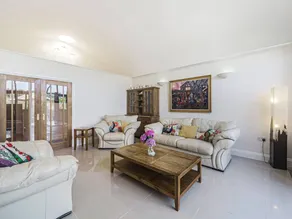 Family-friendly cottage with garden - Image 4