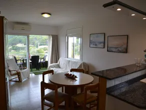 Flat with pool - Image 4