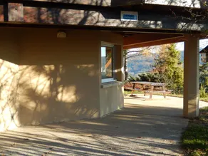 Gîte avec jardin, barbecue et terrasse | Vue ville - Image 3