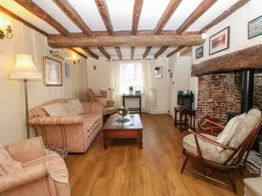 Cottage with garden - Image 4