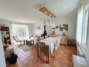 House with terrace, BBQ & garden - Image 2