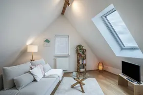 Flat with terrace - Image 2