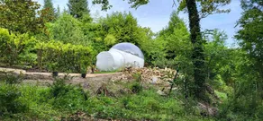 Lovely campsite with garden, jacuzzi & terrace | River view - Image 3