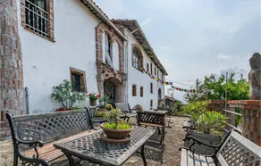 Family-oriented holiday home with barbecue, terrace & garden | Mountain view | Dogs allowed - Image 2