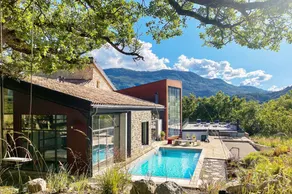 Villa with jacuzzi & private pool - Image 2