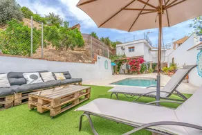 Maison de vacances avec barbecue, piscine privée et terrasse | Vue montagne | Idéale pour le télétravail - Image 2