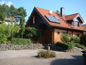 Holiday apartment with BBQ, garden & terrace - Image 5